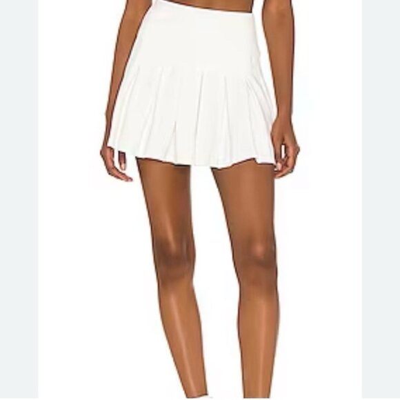 H:ours Revolve White Tennis Skirt Mini Ivory Stretchy Cute Small Pleated Hours - Picture 4 of 4